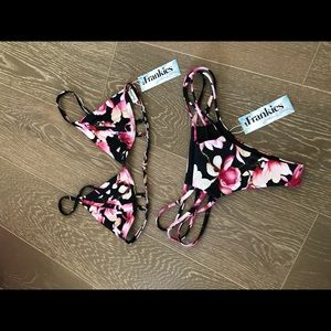 Top and bottom FRANKIES BIKINIS 👙